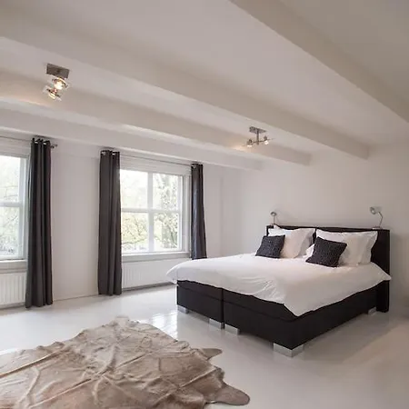 ゲストハウス モークム スイーツ