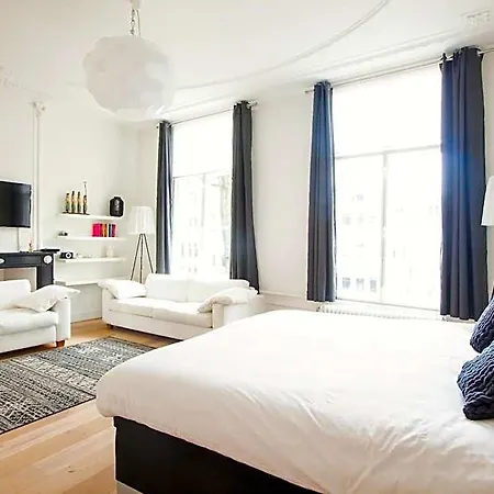 Mokum Guest house 4*