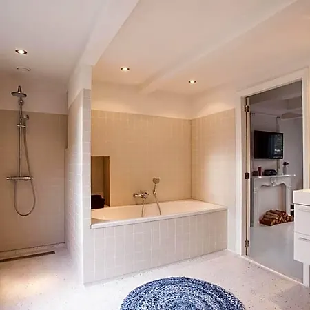 Mokum Guest house