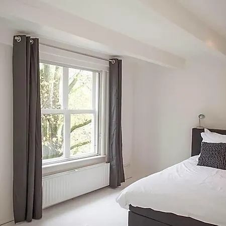 Mokum Guest house 4*