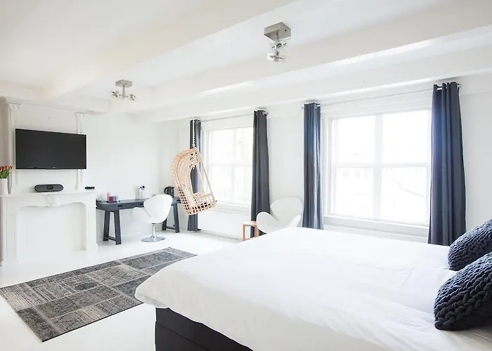 ゲストハウス モークム スイーツ アムステルダム