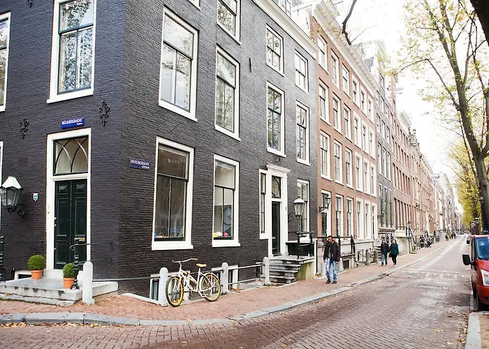 ゲストハウス モークム スイーツ