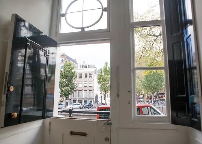 ゲストハウス モークム スイーツ アムステルダム