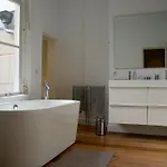 ゲストハウス モークム スイーツ 4*