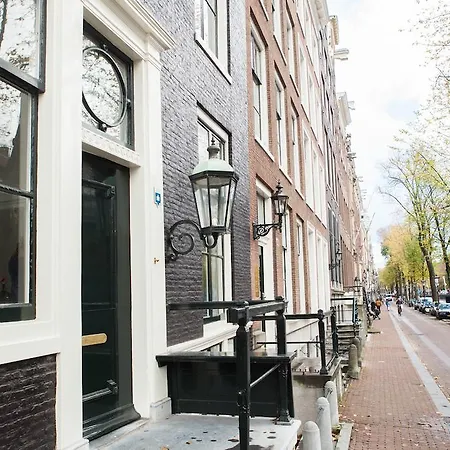 Bed & Breakfast Mokum
